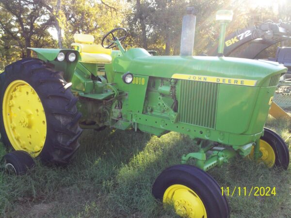 JOHN DEERE 3010